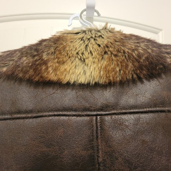 Mo X Members Only Faux Leather Fur Zipper Vest Size Large - Picture 11 of 13